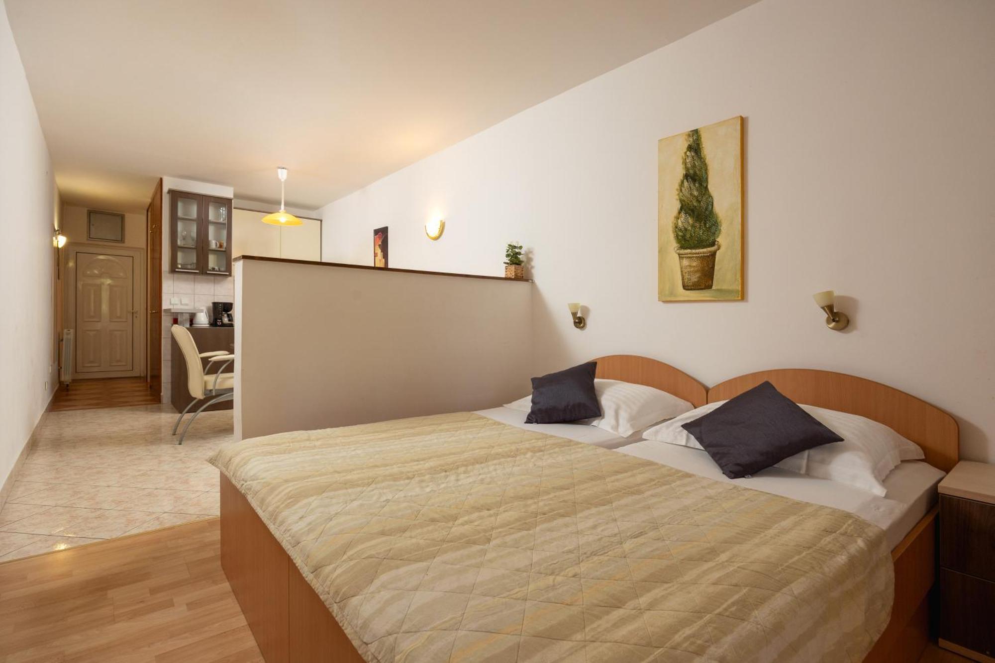 Premium Apartments - Lavica Beach Podstrana Exterior foto